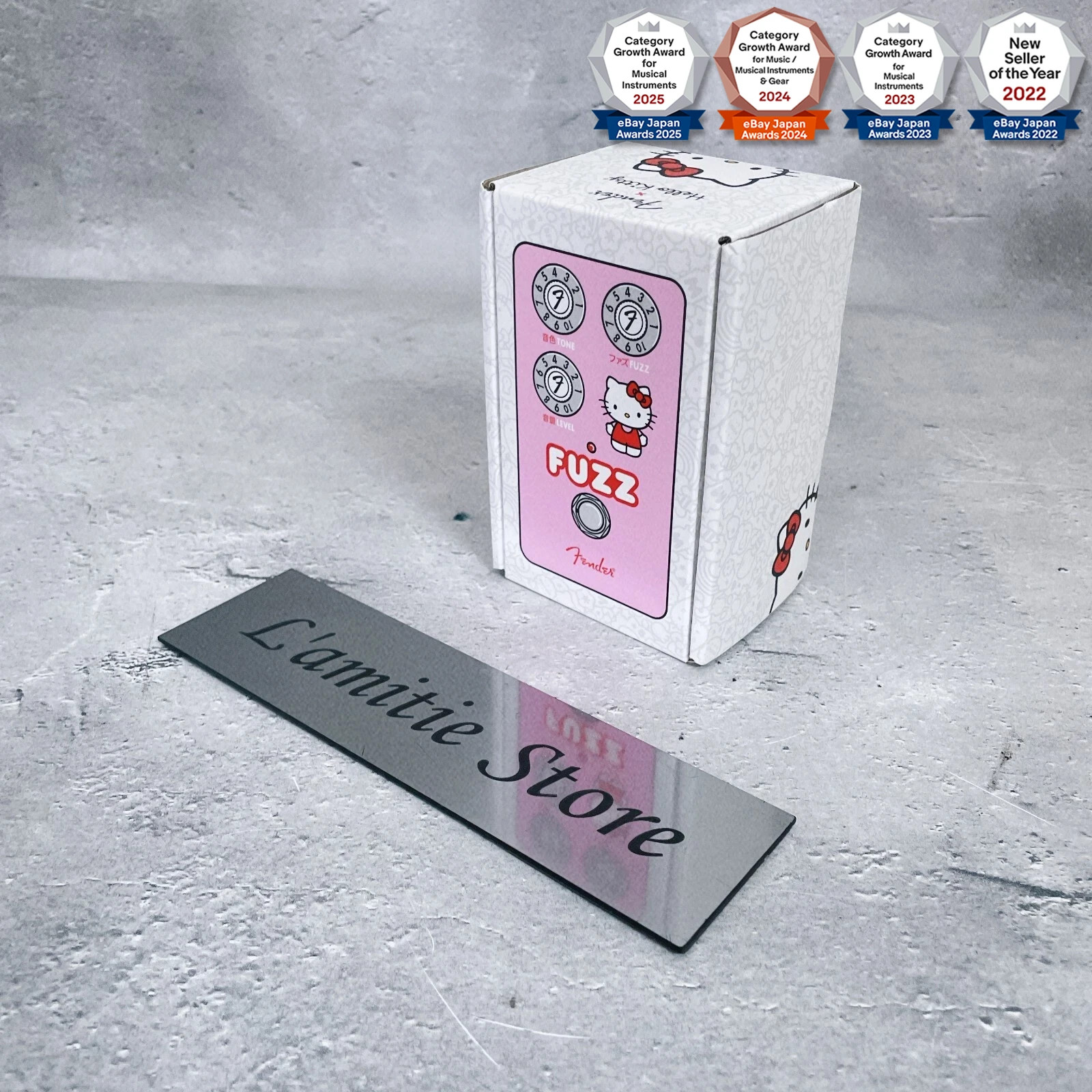 Fender x Hello Kitty Fuzz Pink Guitar Effect Pedal Compact Effector Limited JP