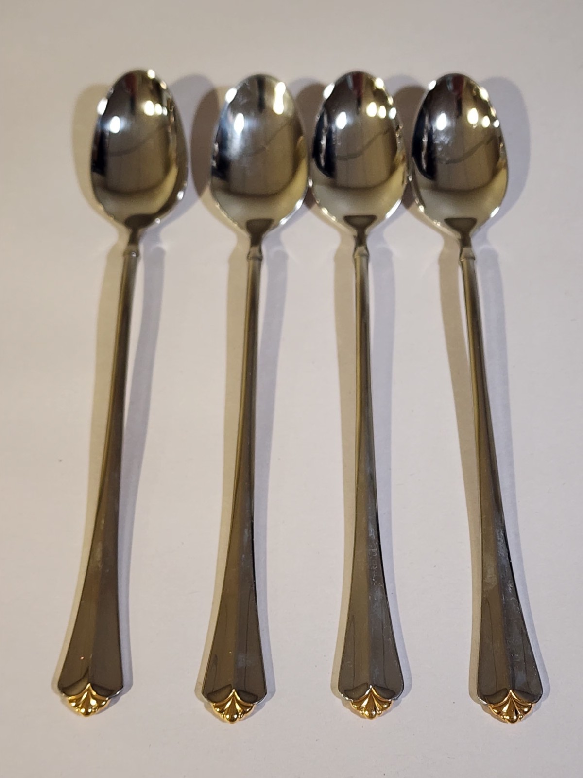 SET OF 4-  ONEIDA GOLDEN JUILLIARD ICE TEA SPOONS STAINLESS  GOLD ACCENT TIP