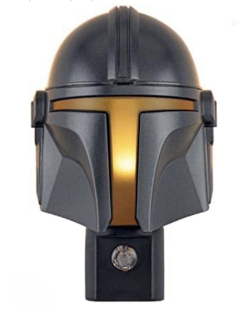 Star Wars The Mandalorian Helmet LED Plug-In Light Sensing Night Light New
