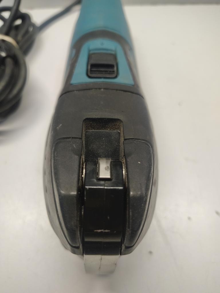 MAKITA MULTI-TOOL TM3010C (P14027223)