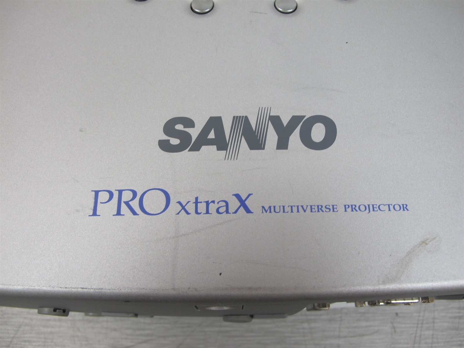 Sanyo PLC-XT15A PRO XtraX Multiverse Projector