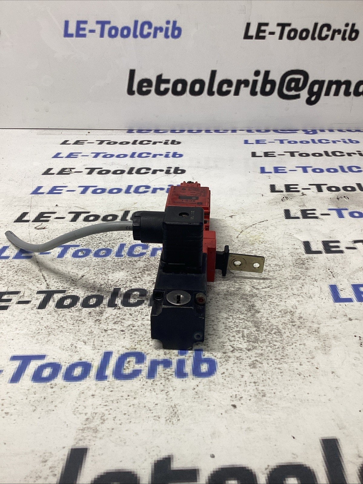 Telemecanique XCS-L Safety limit Switch K-945