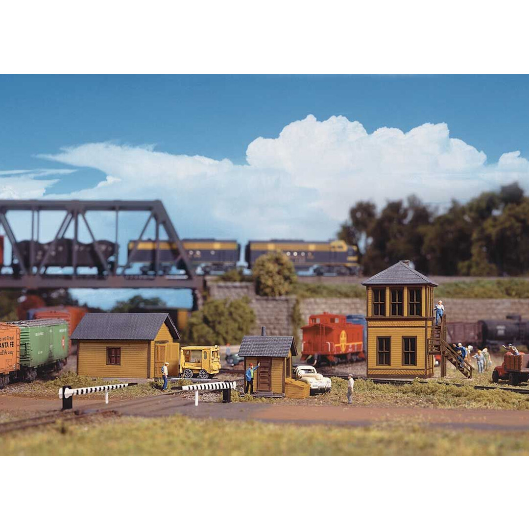 NEW Walthers Three Structures & Accessories Kit N FREE US SHIP