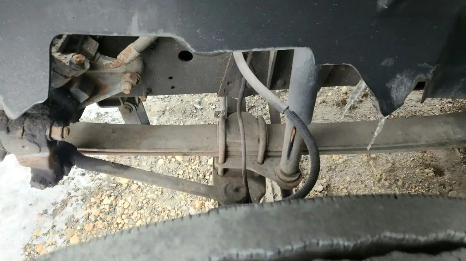 (Used) 1998 GMC C7500, FRONT LEAF SPRINGS Front Leaf & Springs  P-70279