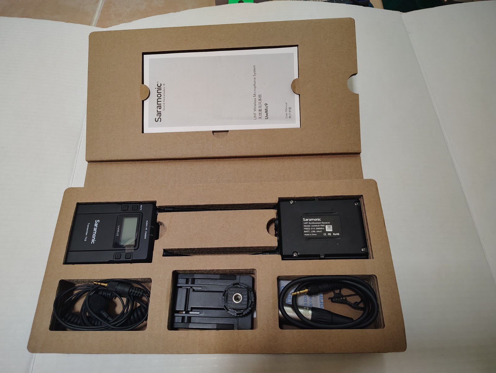 Saramonic UHF Wireless Microphone System UwMic9-RX9 camera mountable integrated