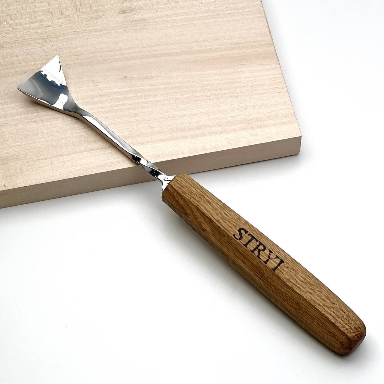 Fishtail Bent Gouge 1,4" MAESTRO STRYI for finishing 3D carvings and detailing