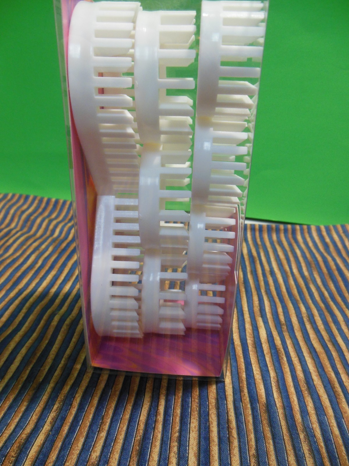 Plaid Strainer Set Painting kit complete 3 pcs Paint flows through ,see descrip