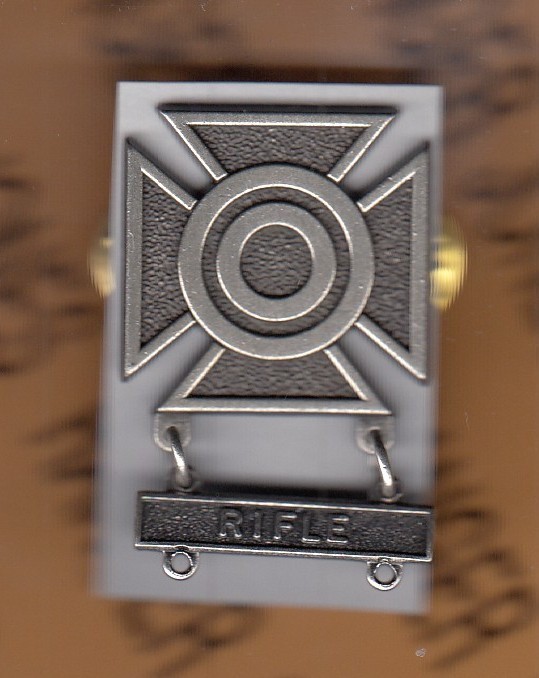 US Army SHARPSHOOTER w/ RIFLE bar Marksmanship BRUSHED award badge c/b