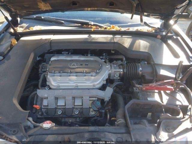 TL        2011 Glove Box 4950864