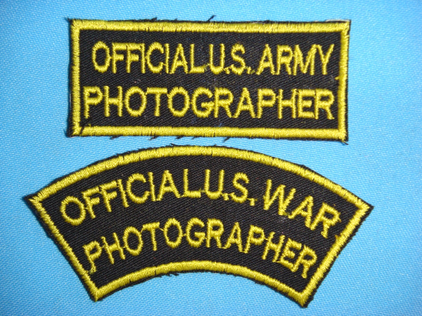 VIETNAM WAR SET OF 2 PATCHES , " OFFICIAL U.S. WAR ARMY PHOTOGRAPHER "