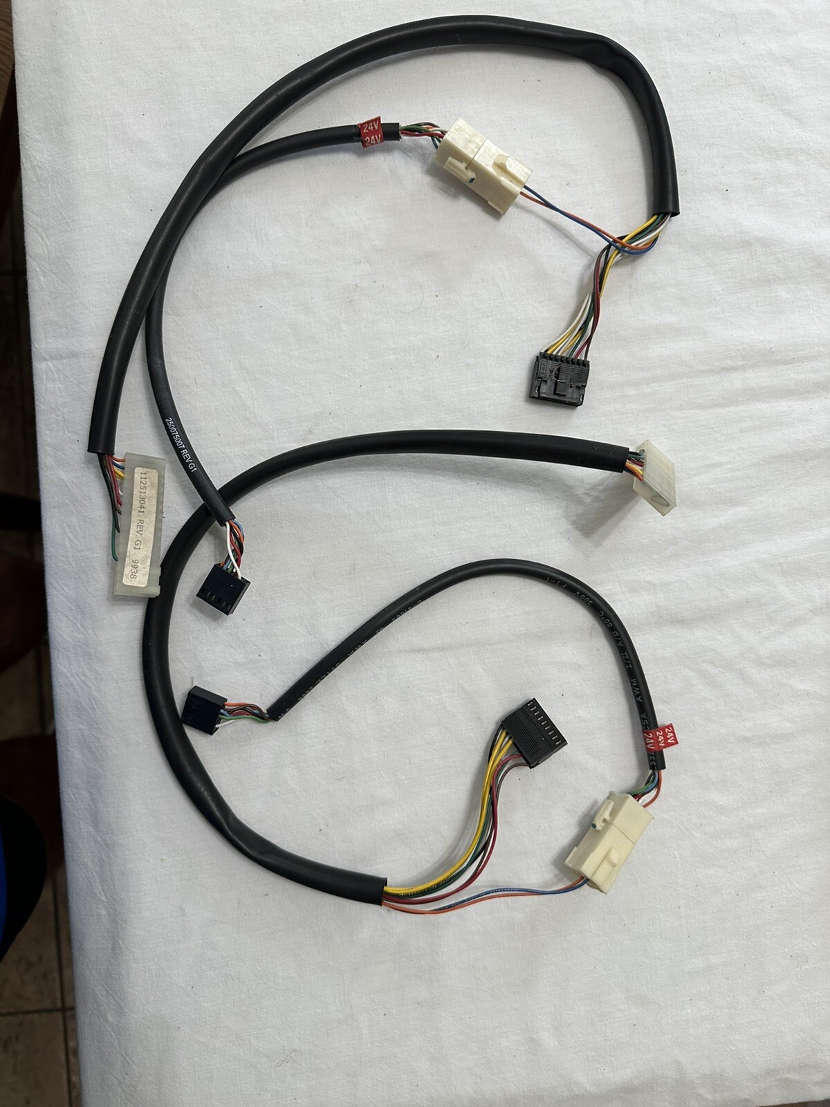 (AP) AUTOMATIC PRODUCTS 111, 112, 113 MARS VN BILL VALIDATOR HARNESS 24v 2 sets