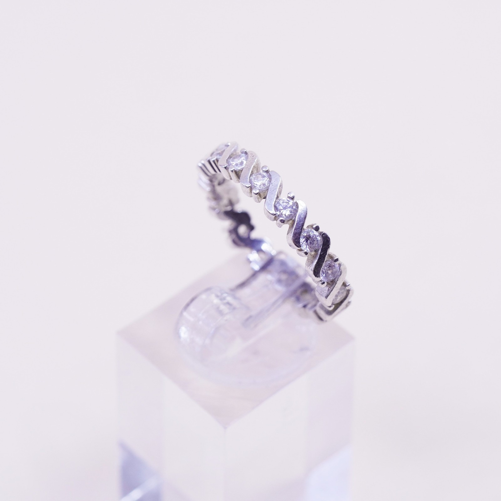 Size 6.25, vintage Sterling 925 silver stackable ring band with CZ