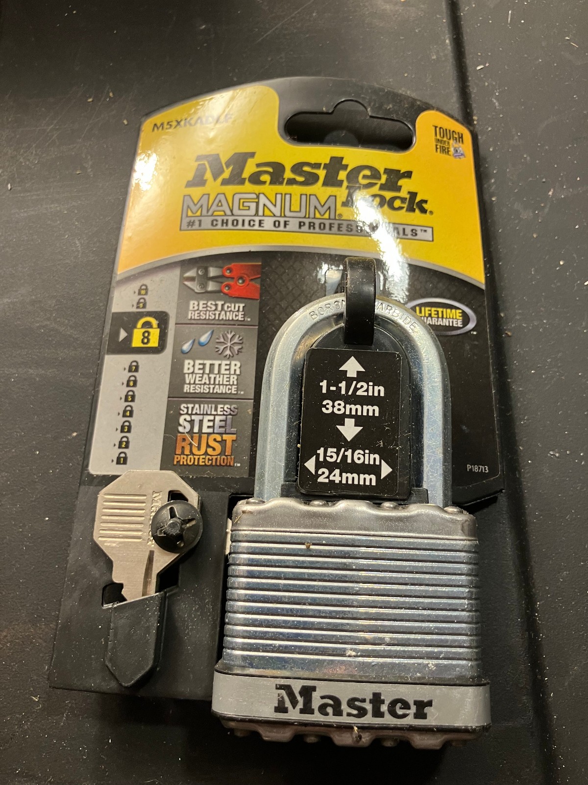 Master Lock Magnum Padlock   (M1XKA1)  PAD LOCK