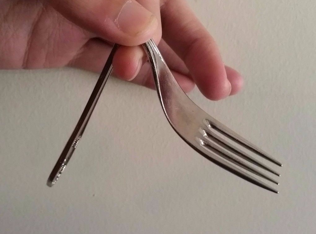 Bendable Fork Magic Trick Kid Child Toy Bending Close Up Twist Twisting Mind NEW