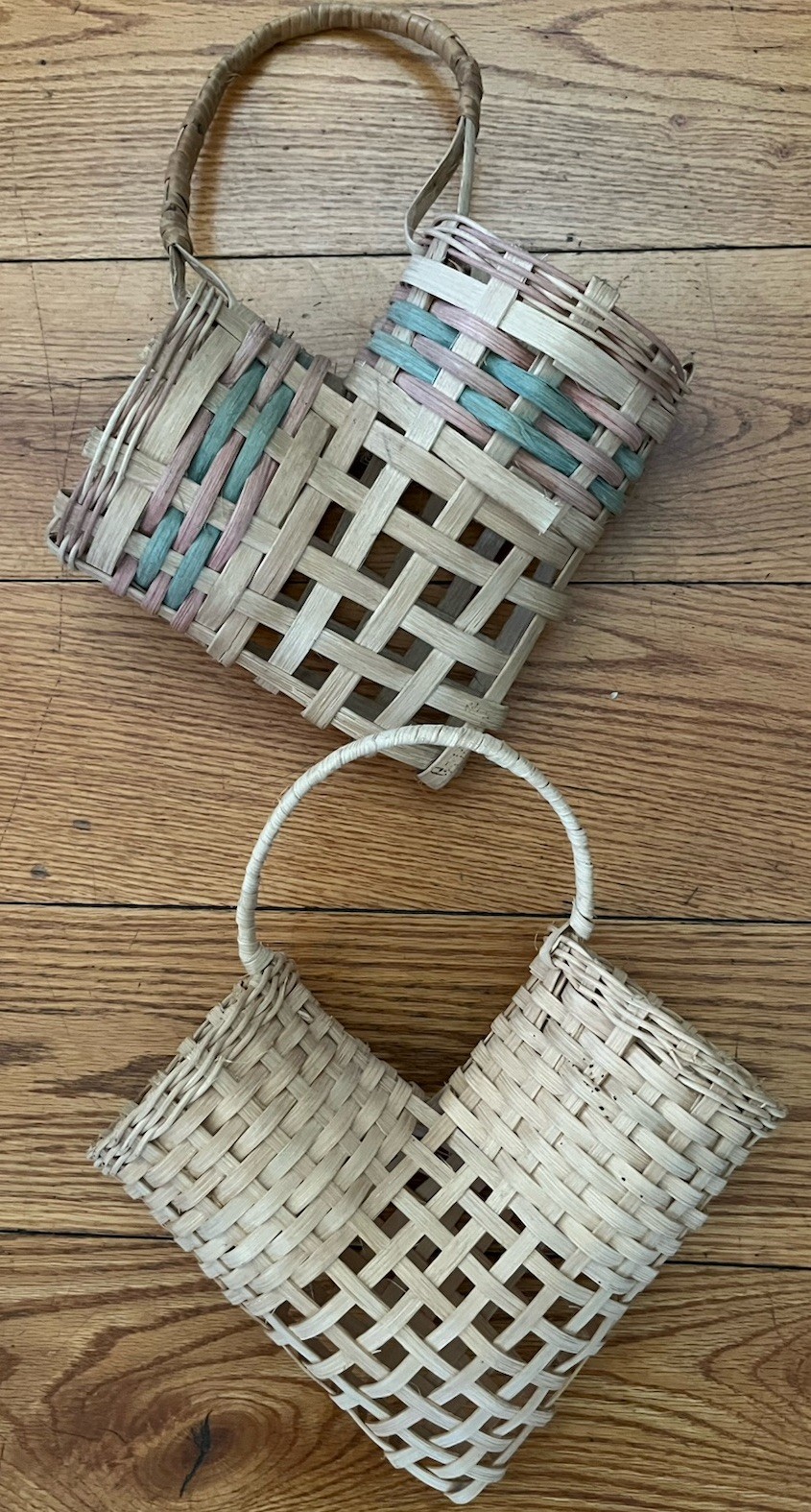 2-Vintage Handmade Coutry Farmhouse Heart Shaped Door Hangers Two Way Baskets