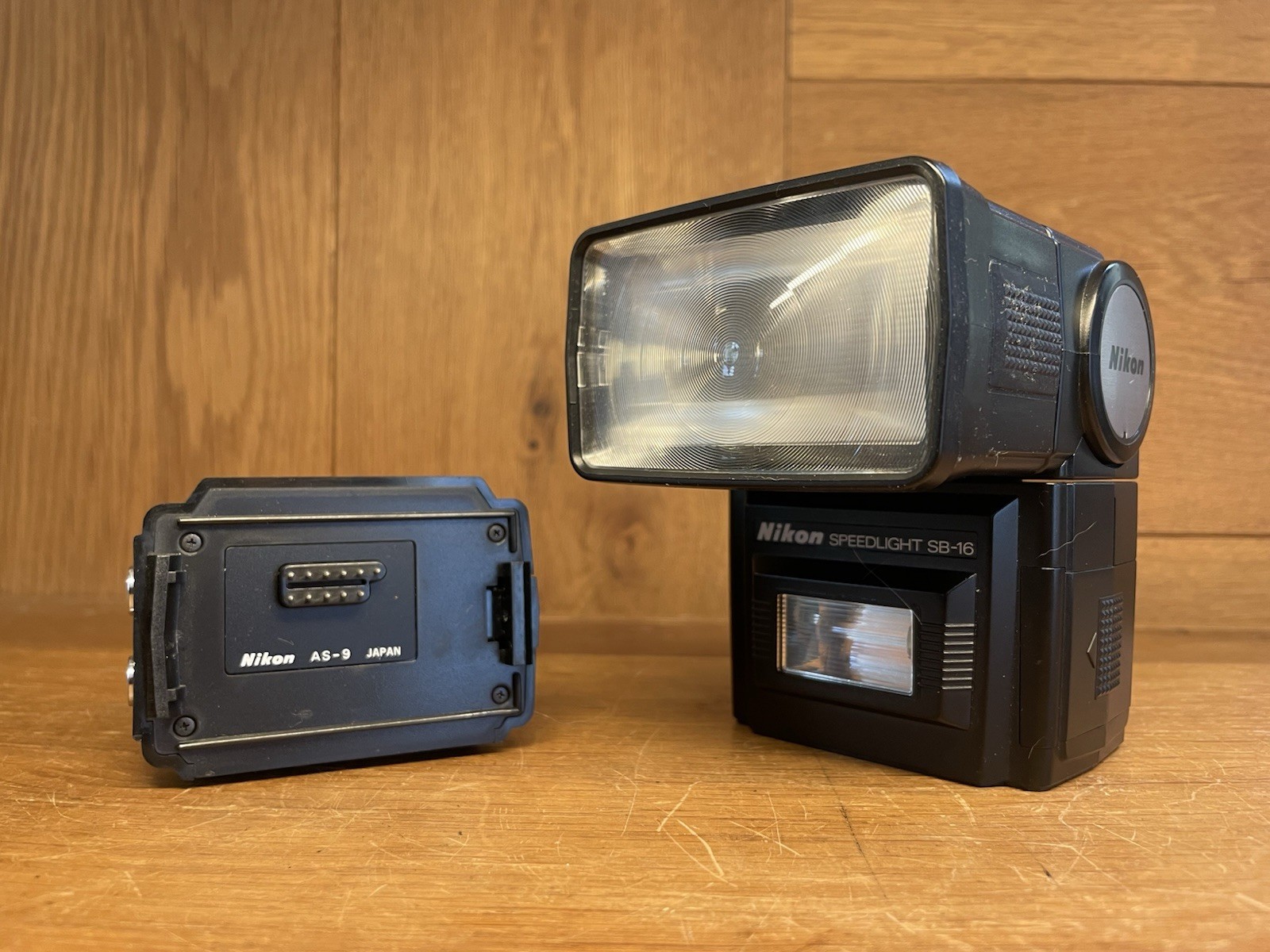 *Near Mint ++* Nikon SB-16B Speedlight Flash SB-16 w/ AS-9 for FE2 FM2 FA etc
