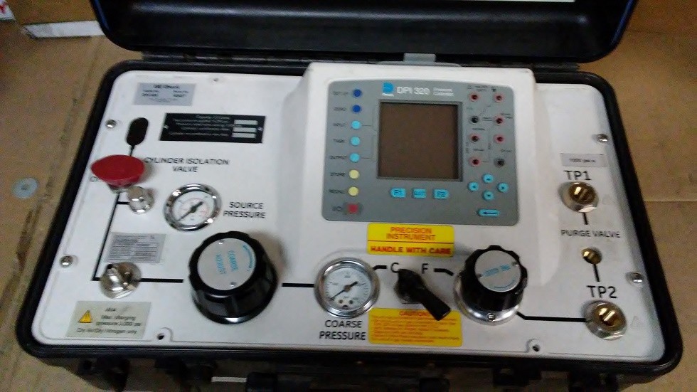 Druck DPI 320 Pressure Calibrator 1000 psi ..DEAD UNIT DOES NOT POWER ON AT ALL