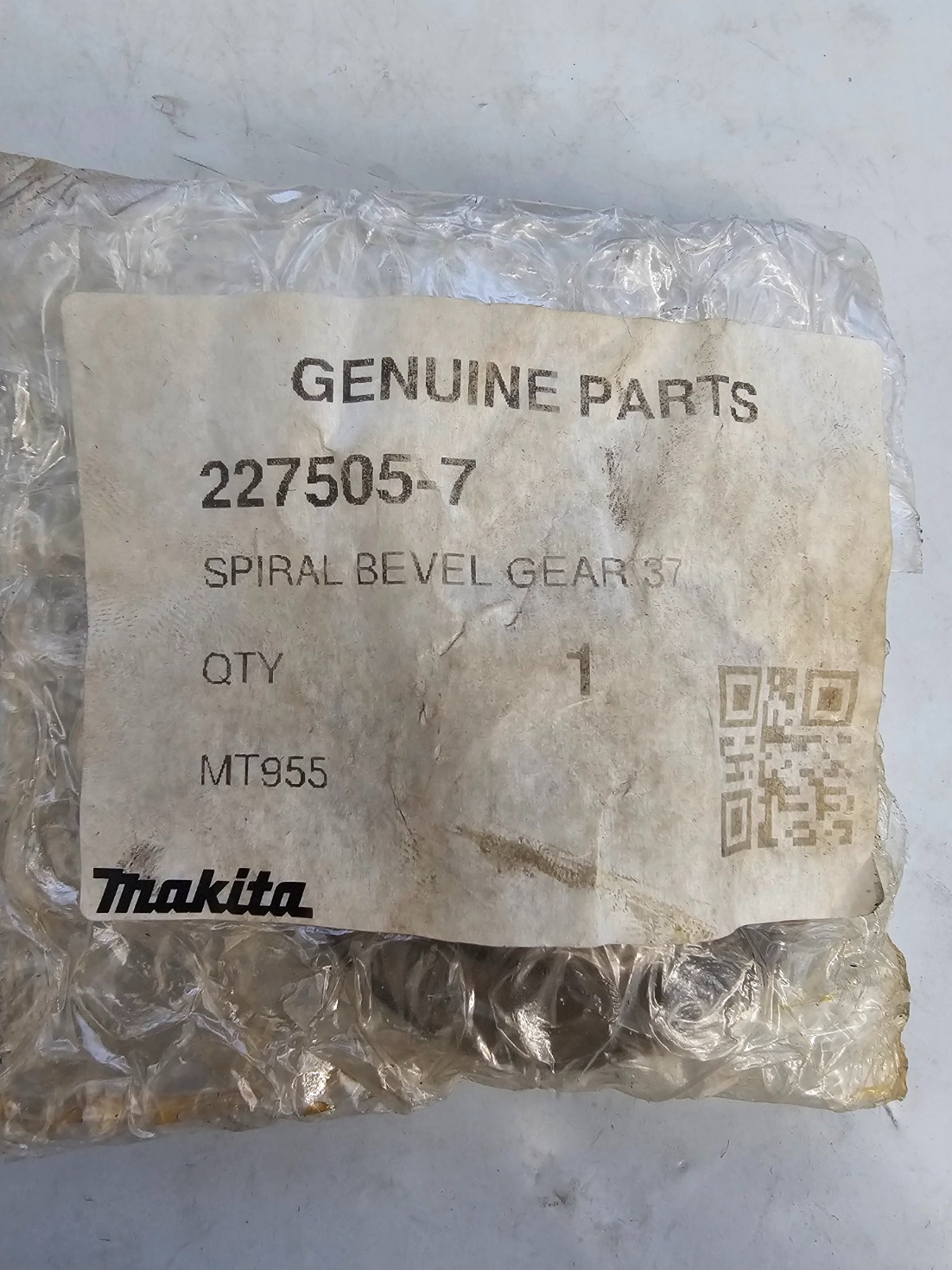 GENUINE OEM MAKITA SPIRAL BEVEL GEAR 37, 9557PB 227505-7
