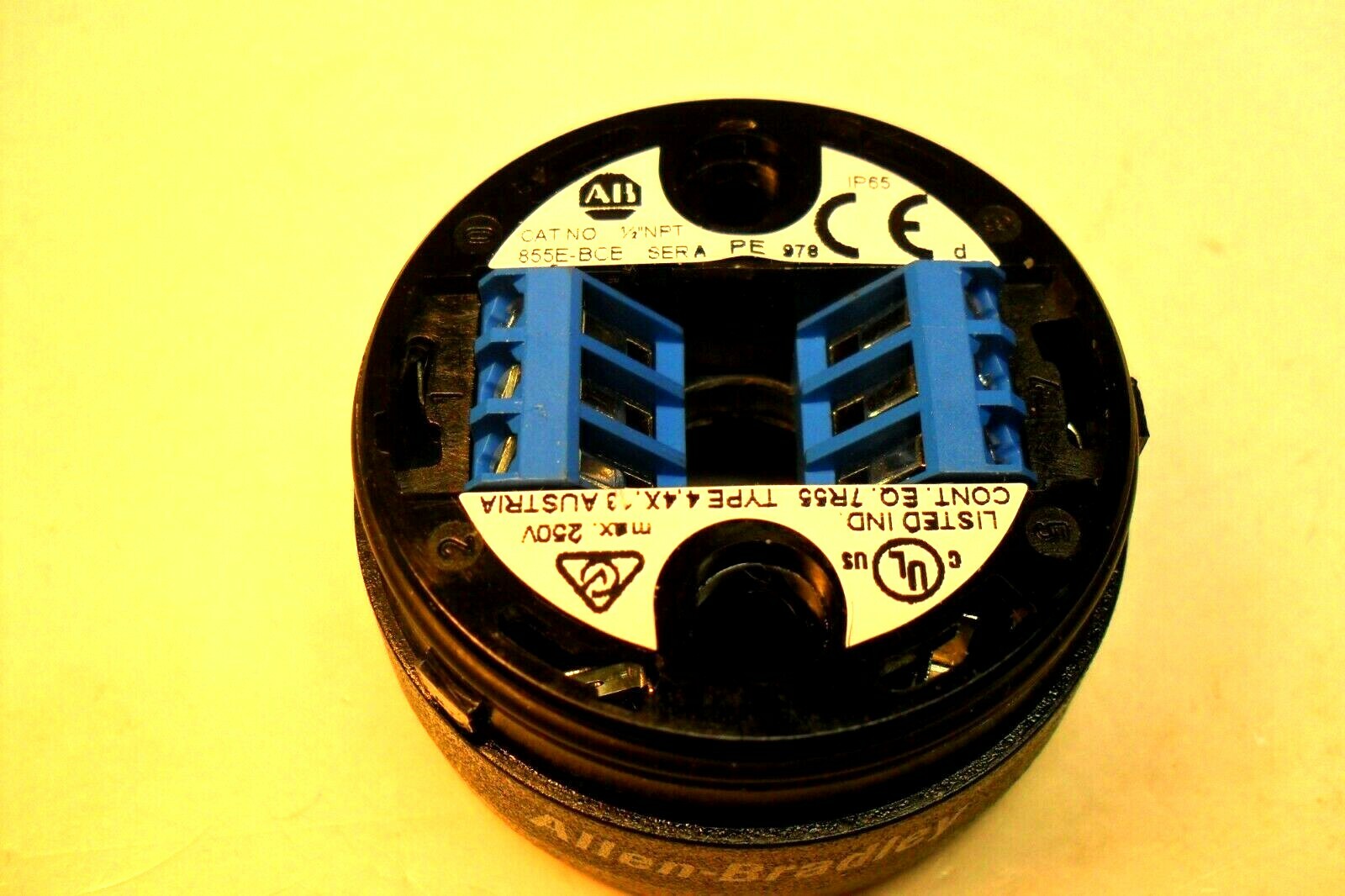 Allen-Bradley 855E-BCB Light Mounting Base,