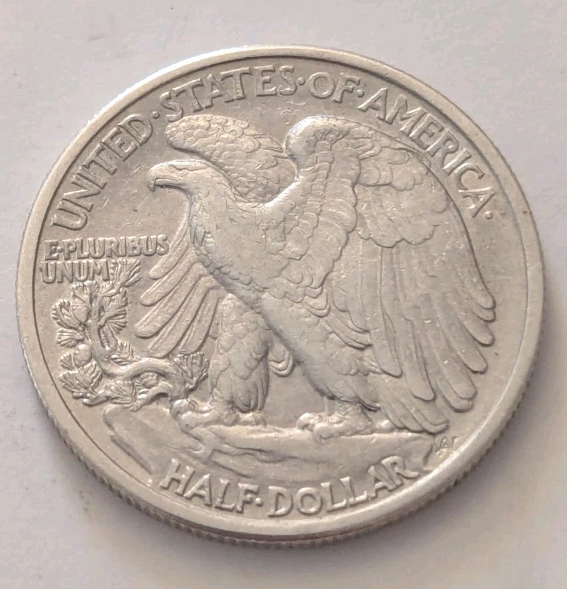 1935 Walking Liberty Half Dollar -T628