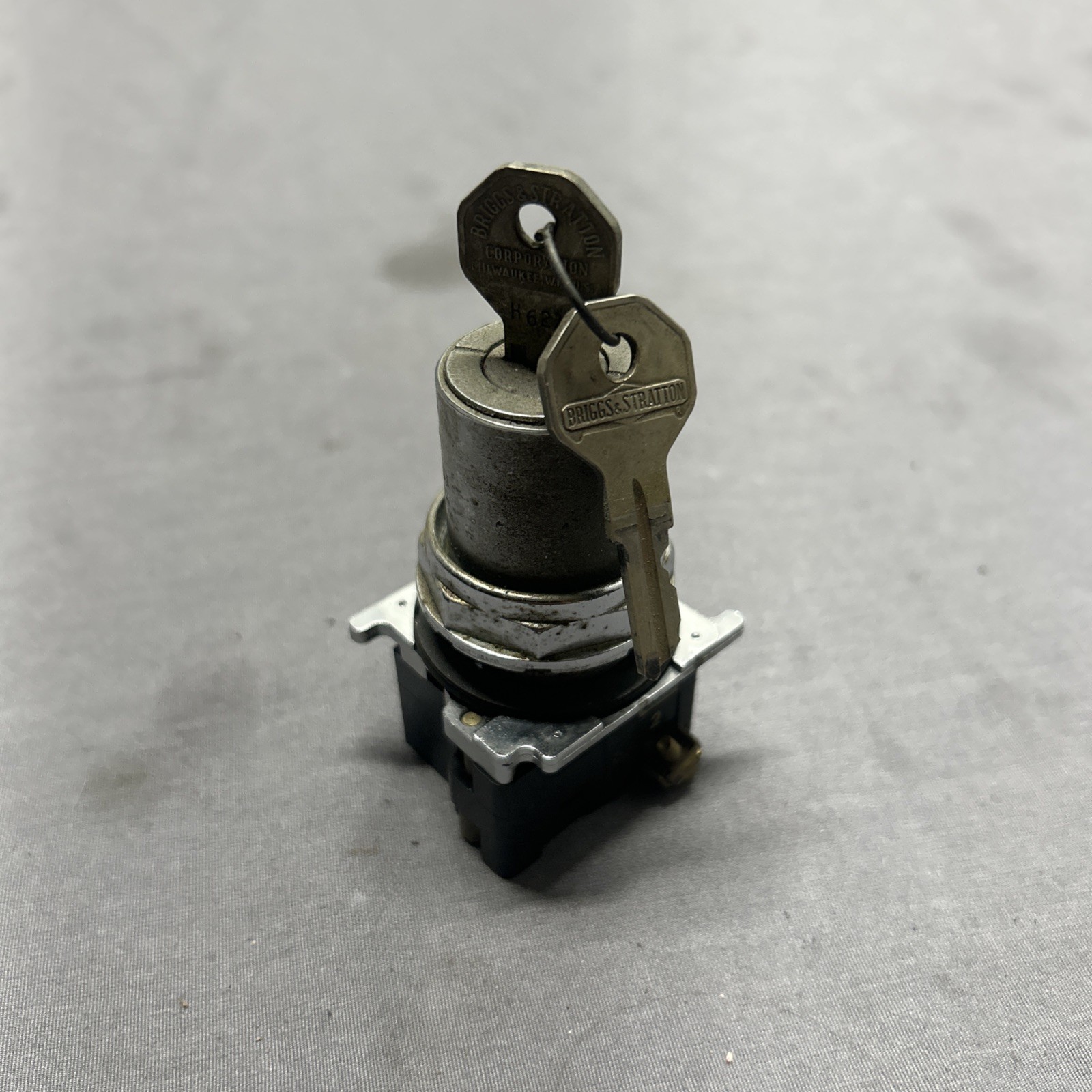 CUTLER-HAMMER 10260T/91000T ON/OFF KEY SWITCH