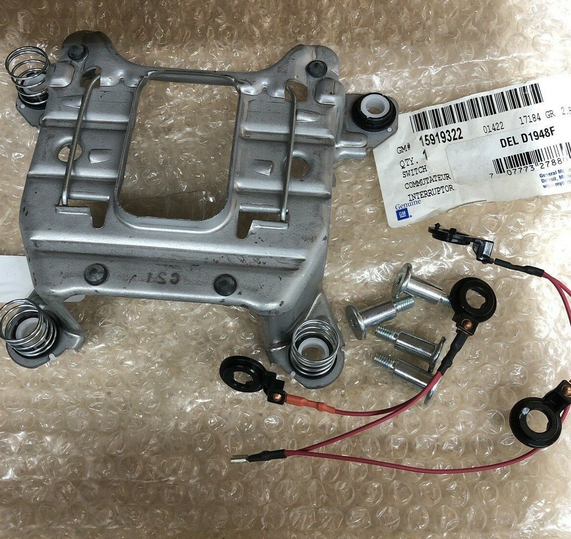 NEW ACDELCO D1948F GM 15919322 REPLACEMENT STEERING WHEEL HORN SWITCH