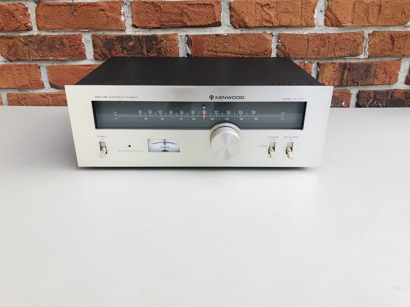 Vintage 1970's Kenwood AM FM Stereo Tuner Model KT-5300 Japan - Powers On Read
