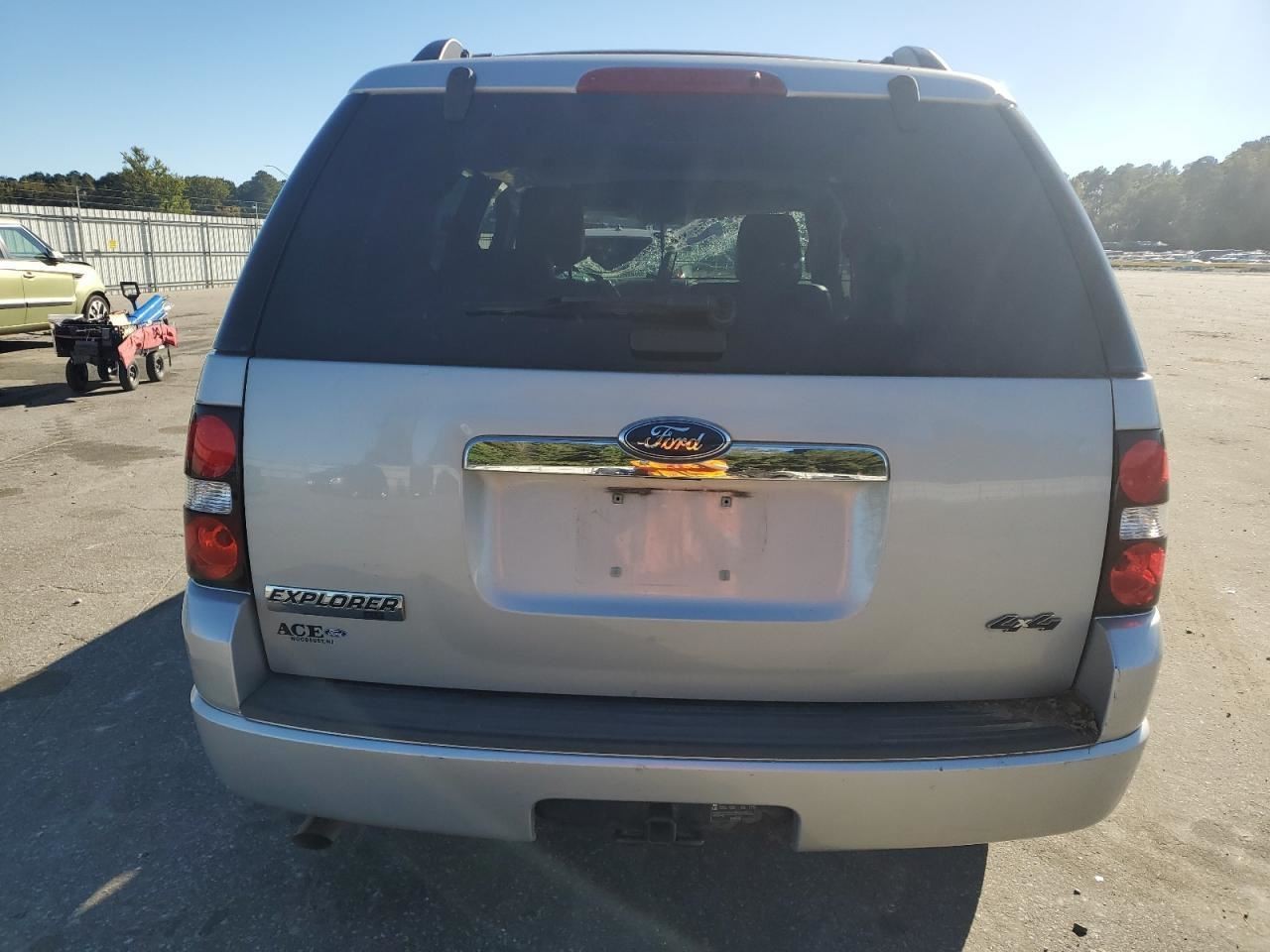 EXPLORER 2009 Glove Box 4916334