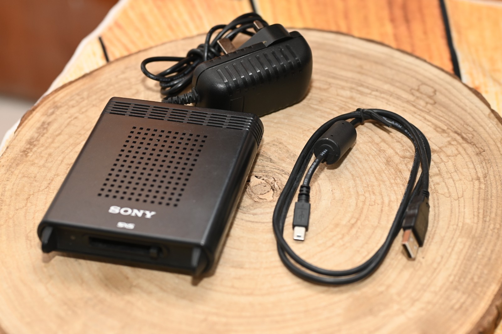 SONY SBAC-US10 SxS Memory Card USB Reader