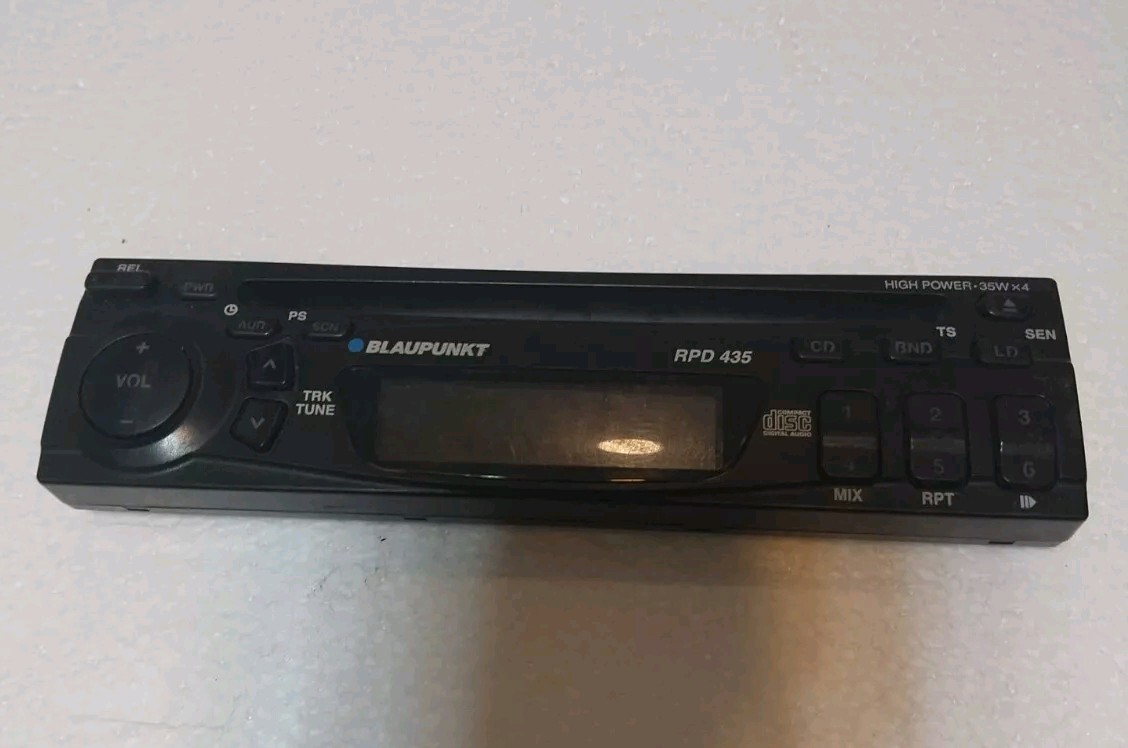 BLAUPUNKT RPD 435  CAR  STEREO Detachable  BLAUPUNKT RPD 435  FACEPLATE ONLY OEM