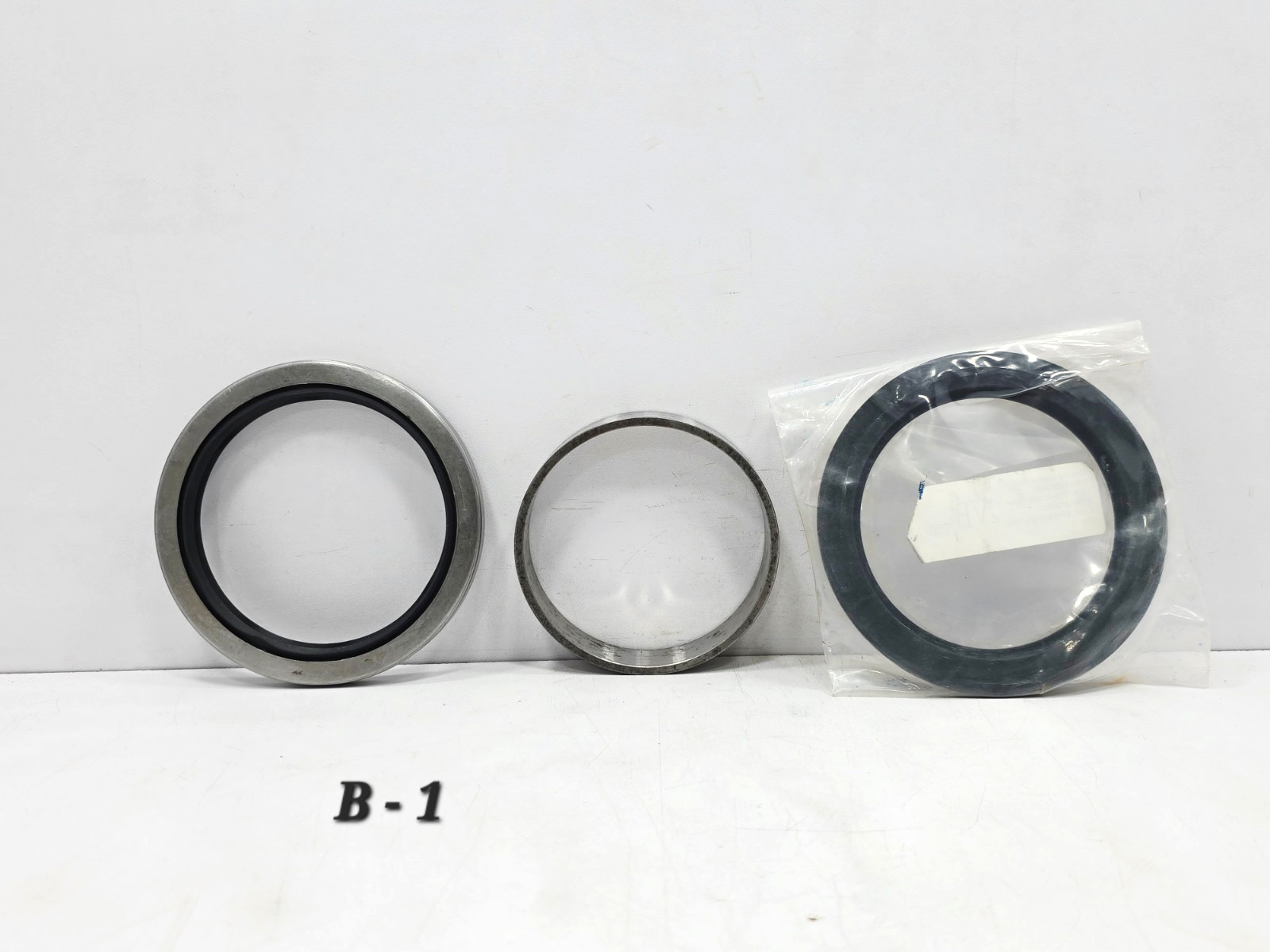 141115 QUINCY KIT SEAL SHAFT, 321MM