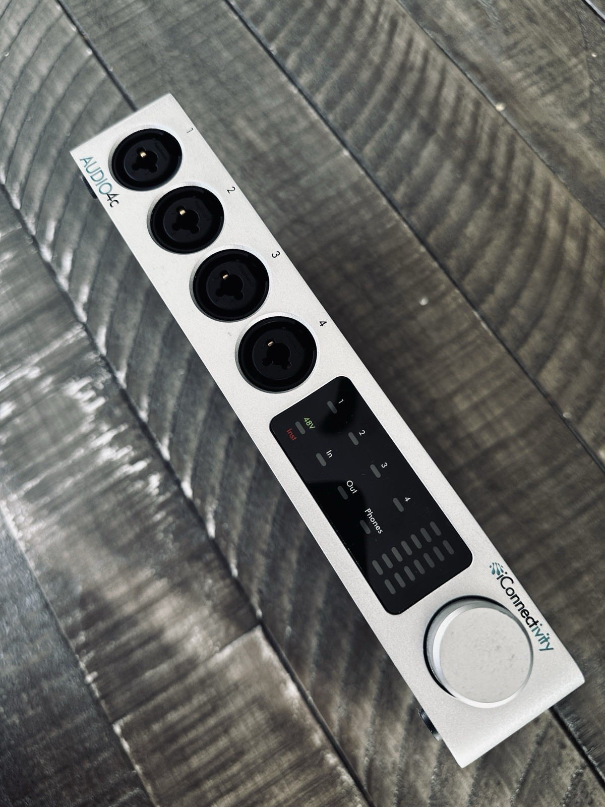 🎙️ Audio/MIDI Interface iConnectivity Audio Interface Unit