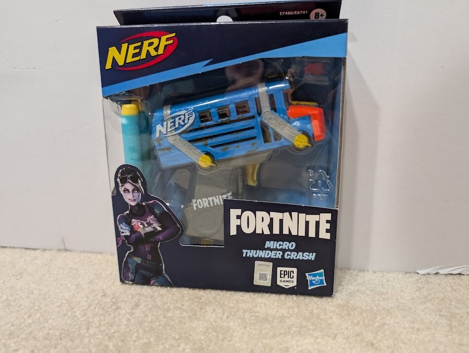 Official Nerf MicroShots Fortnite Blaster Includes 2 ELITE Nerf Darts - NEW