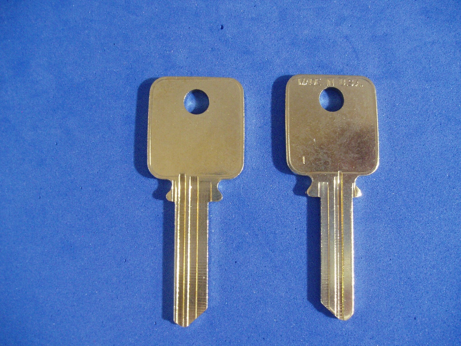 TWO KEY BLANKS FIT MEDECO  LOCKS #1687 5-PIN FITS MEDECO PATRIOT KEYWAY