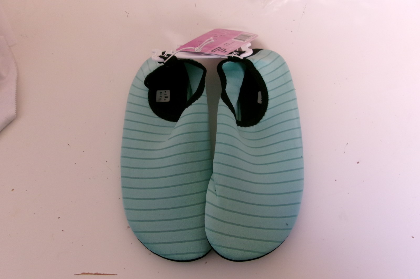 Womens tru fit Barefoot/Water shoes Multipurpose footwear Size 7 Many colors
