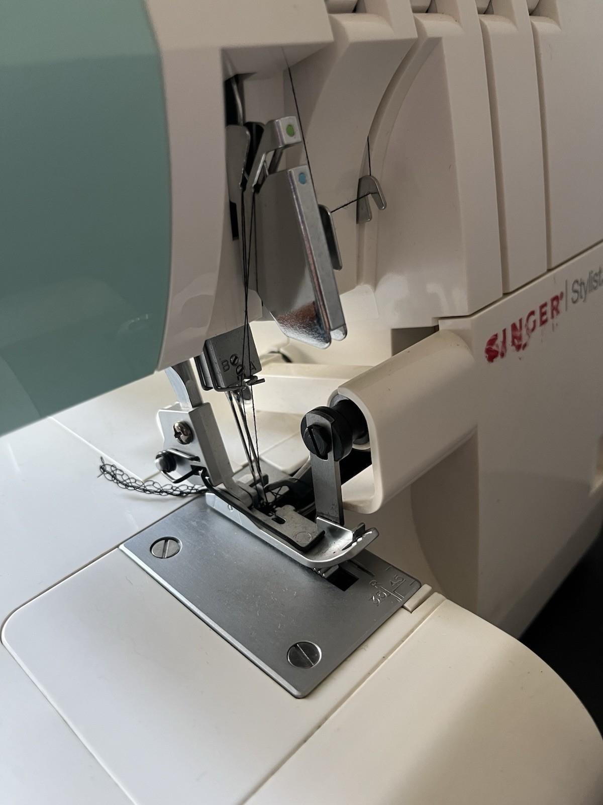 SINGER Stylist Serger Machine Model 14SH764 WORKS