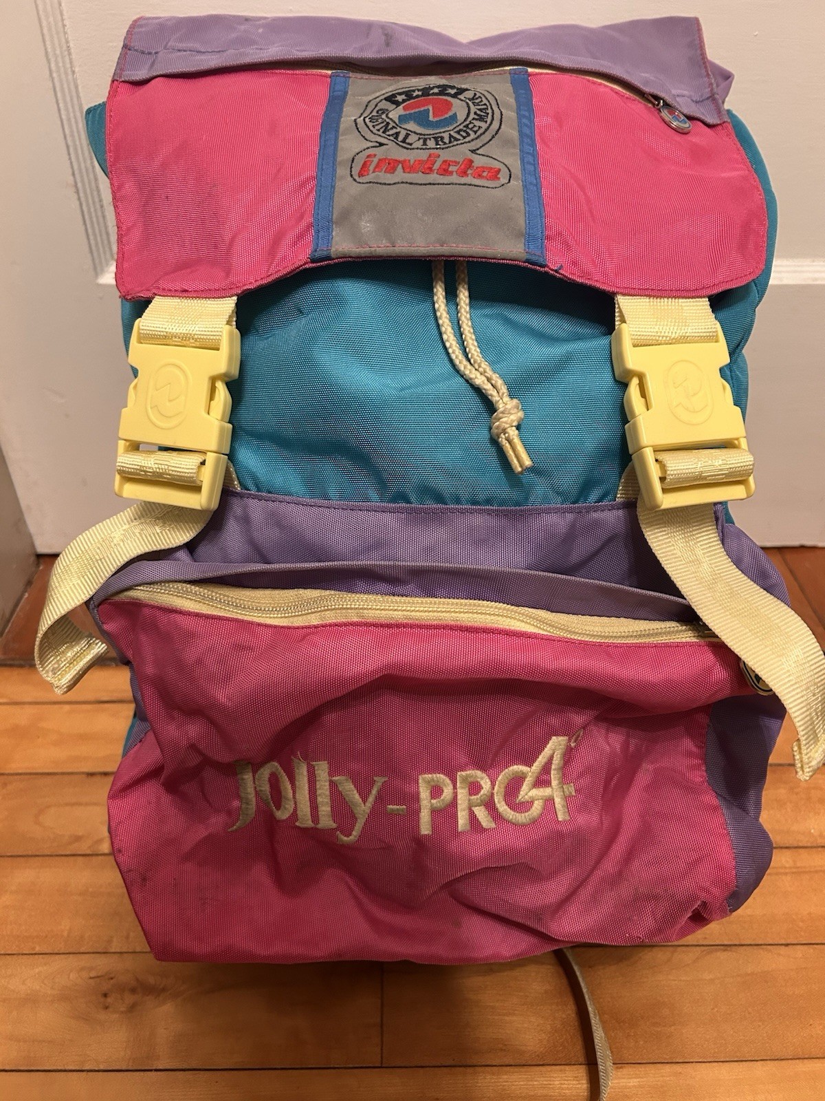 Vintage Invicta Jolly Pro4 Backpack