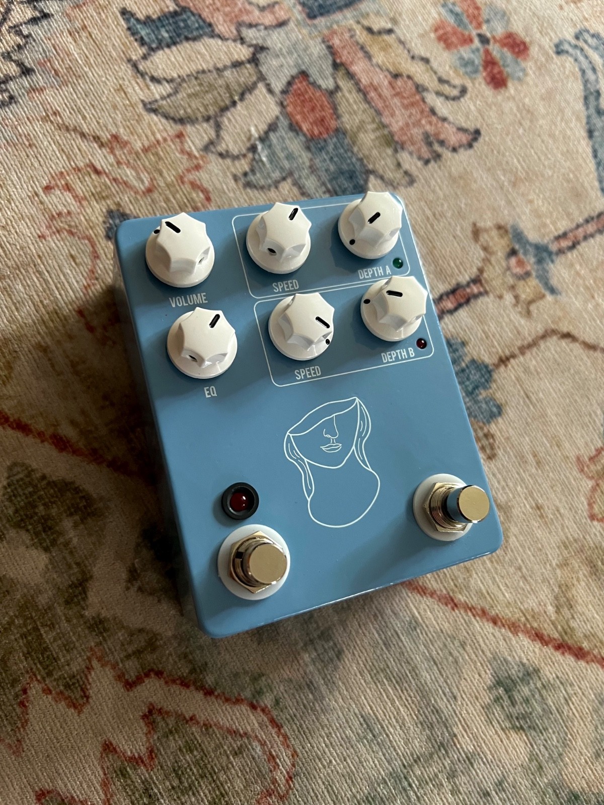 JHS Artificial Blonde - Madison Cunningham Artist Signature Vibrato Pedal