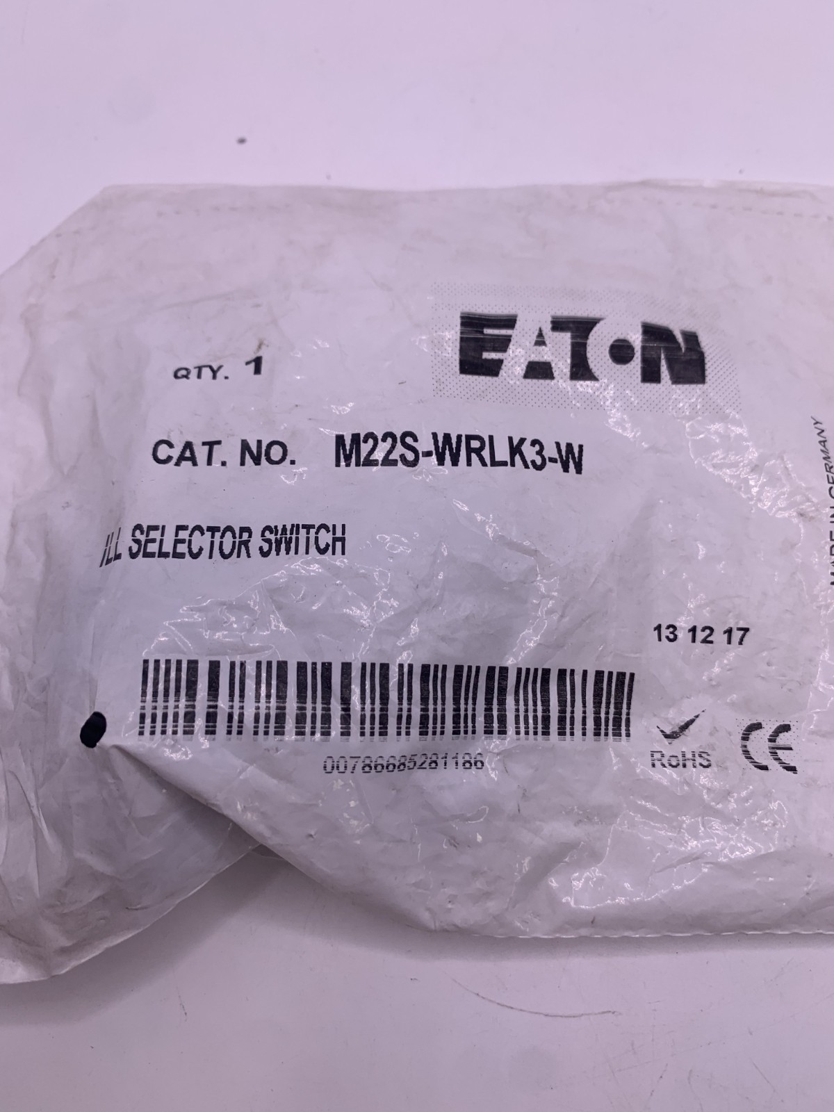 Eaton M22S-WRLK3-W Illuminated Selector Switch, 22mm, 3 Position, Maintained