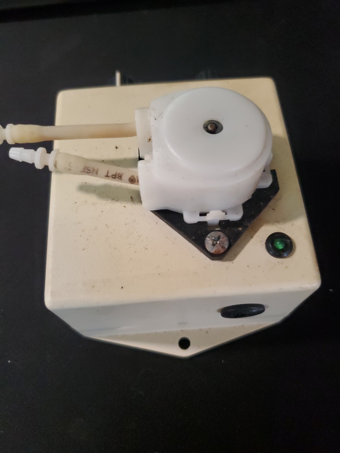 Growtronix Adjustable Dosing pump 10-55 mL/minute