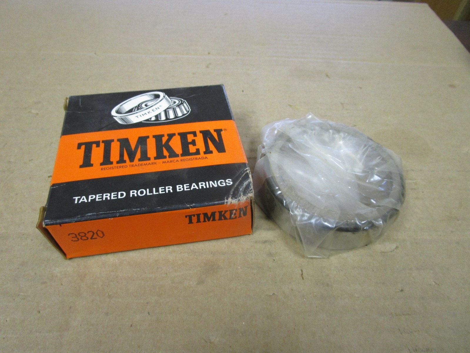 NEW TIMKEN TAPERED ROLLER BEARING CUP 3820