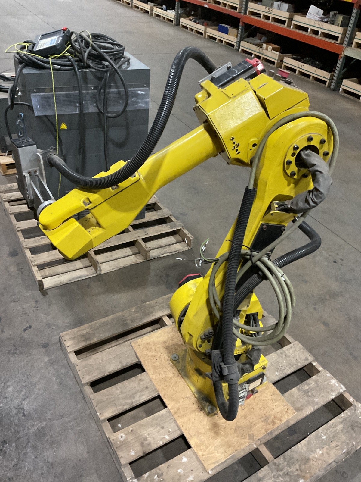 2005 Fanuc ArcMate 120iB, RJ3iC Robot / Controller #4008FML