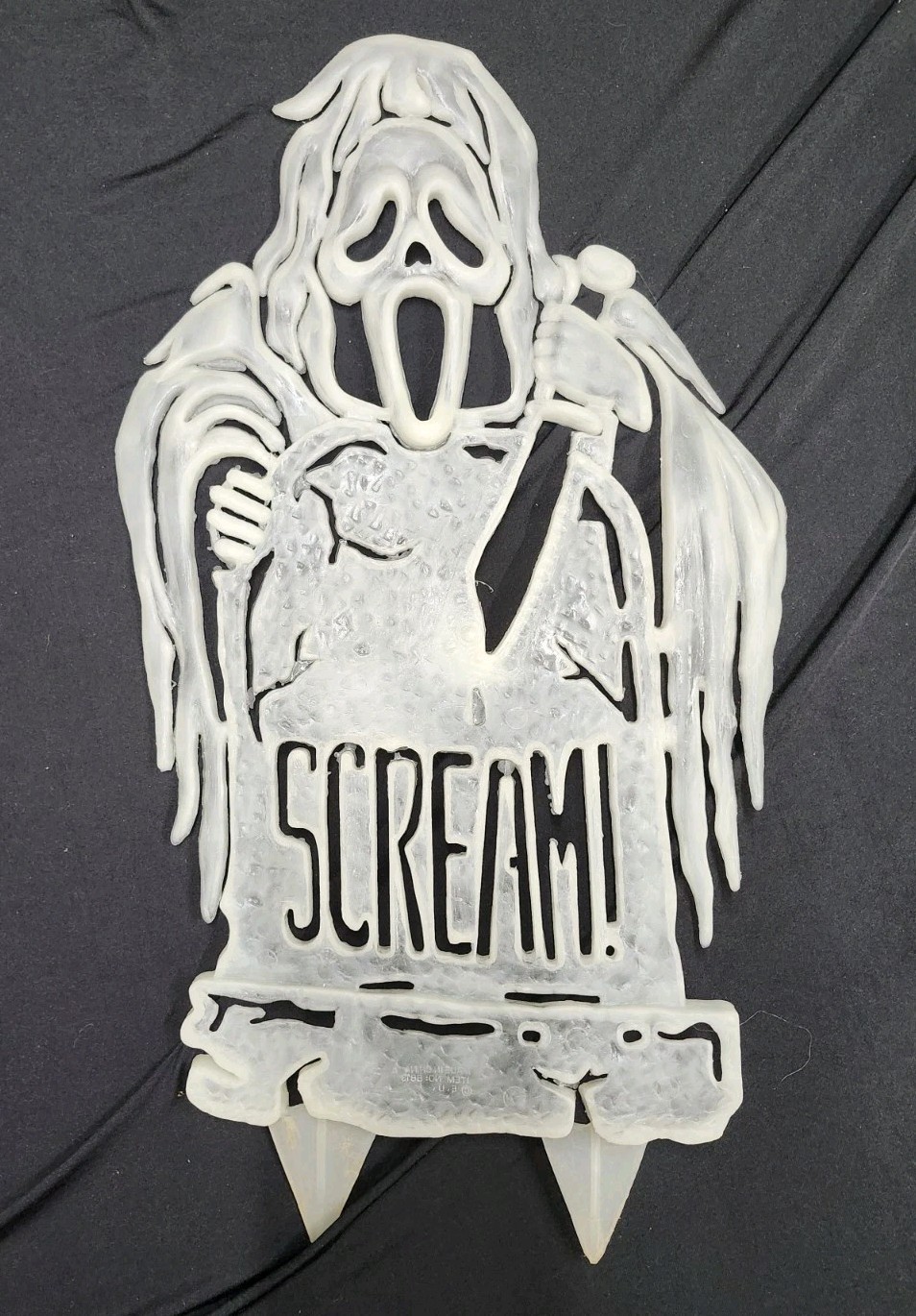SCREAM Glow in the Dark Gravestone Yard Scene 22” Vintage Ghost Face E.U.