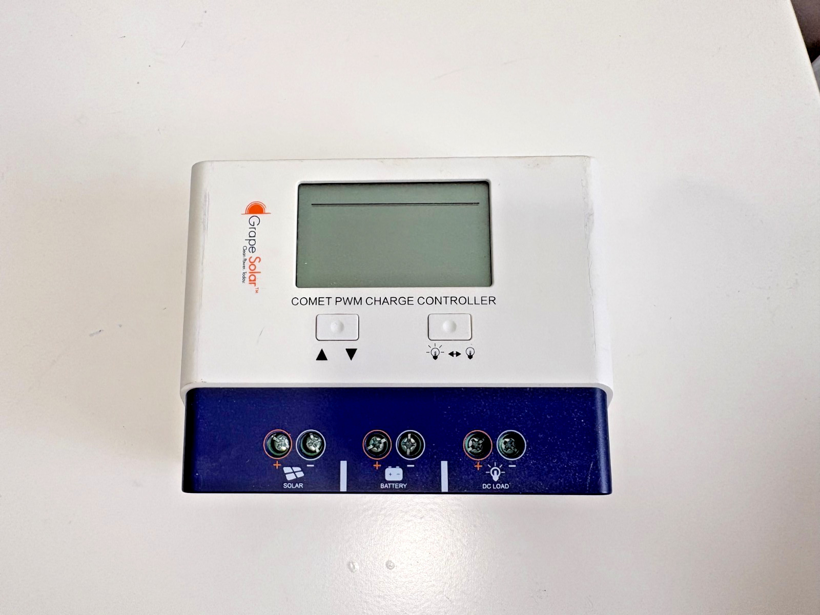 COMET 12/24-Volt 40 Amp Solar Charge Controller