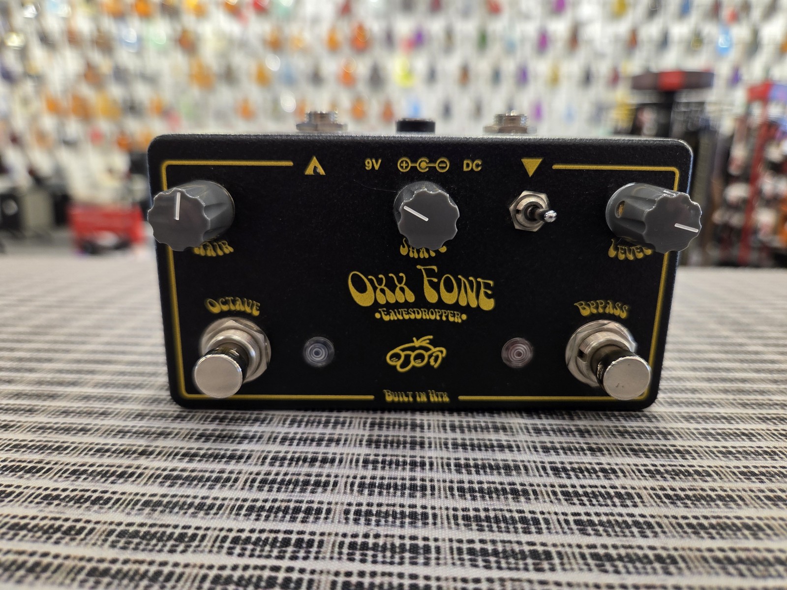 Excellent Eavesdropper Oxx Fone Fuzz Octave Effects Pedal