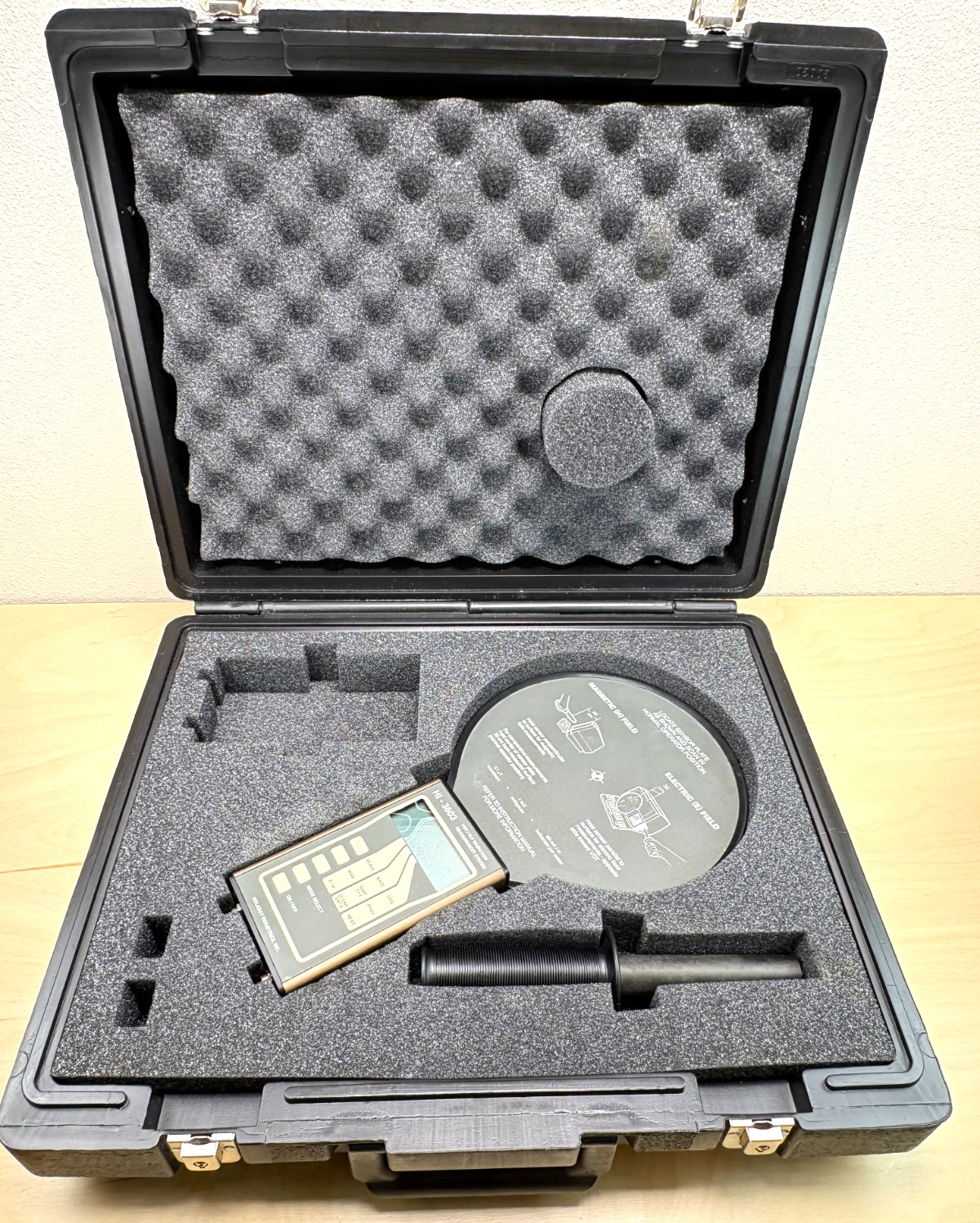 Holaday HI-3603 VDT / VLF Radiation Measurement System