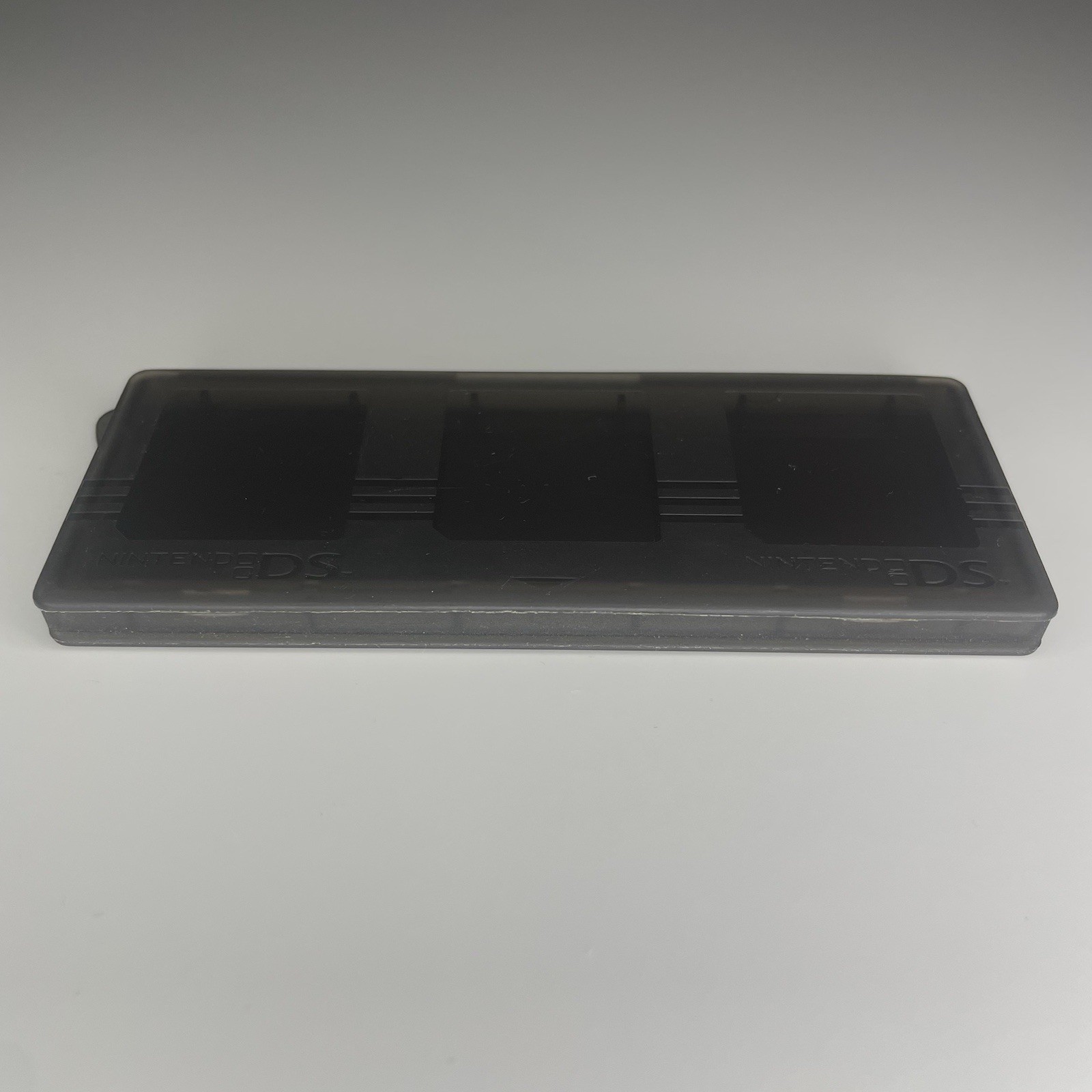 Official Nintendo DS Gray Plastic Cartridge Case 3-in-1 Game Holder