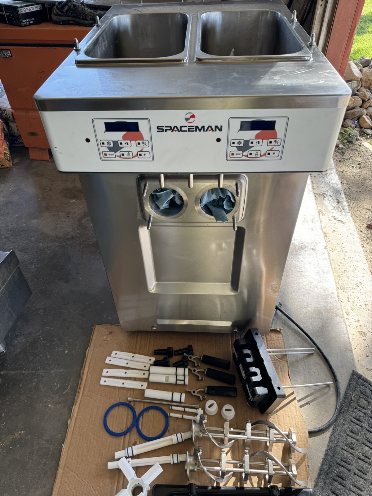 Spaceman Ice Cream machine Air cooled Two Flavor Soft Served Model 6235-C FX