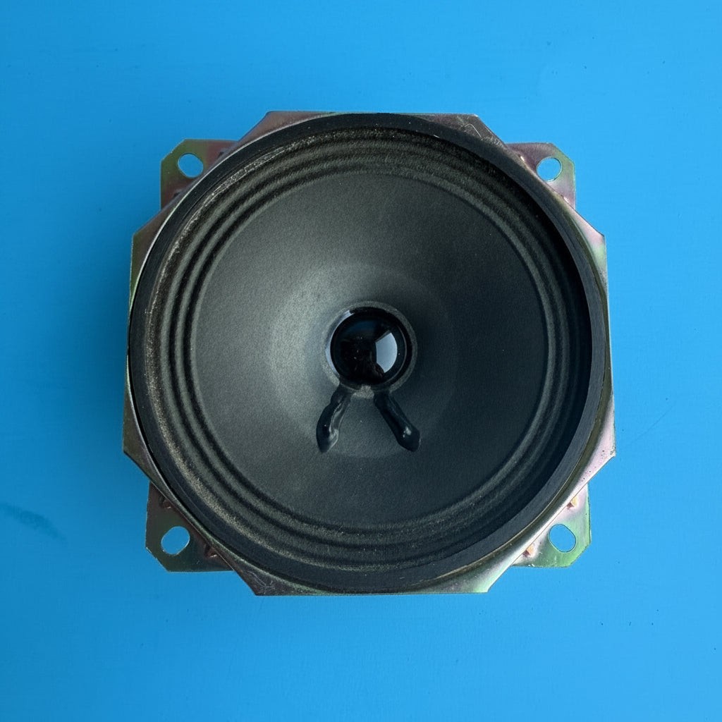 YAMAHA EZ-20 Keyboard Used Replacement Part: Speaker 5W 4Ohms Woofer XN789B0