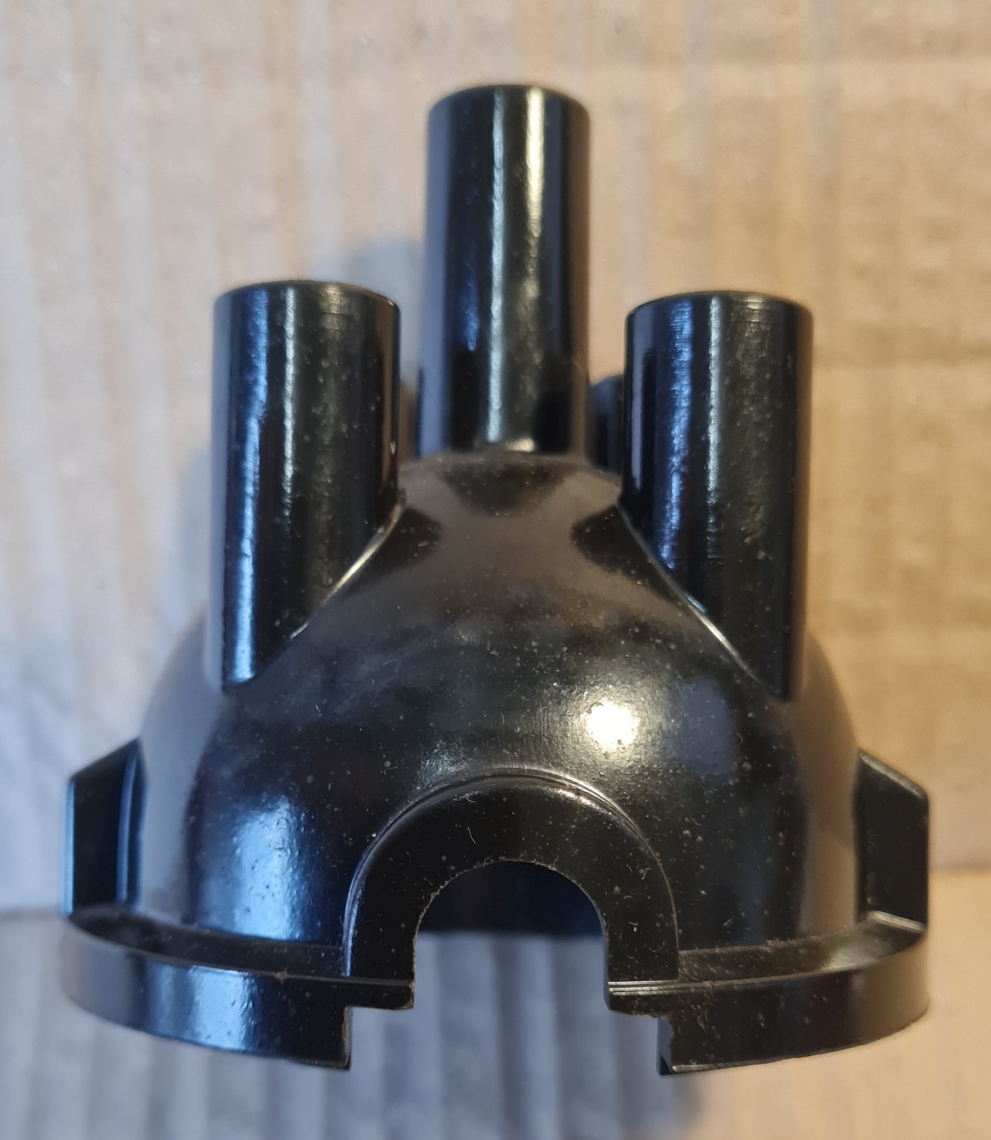 Classic Mini Unipart Distributor Cap 25D4 Top Entry Exit Type GDC103 NOS